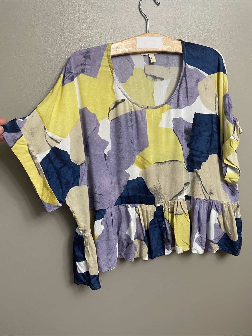 Grade & Gather Women's Cuffed Sleeves Boxy Ruffle Top Size small medium artsy